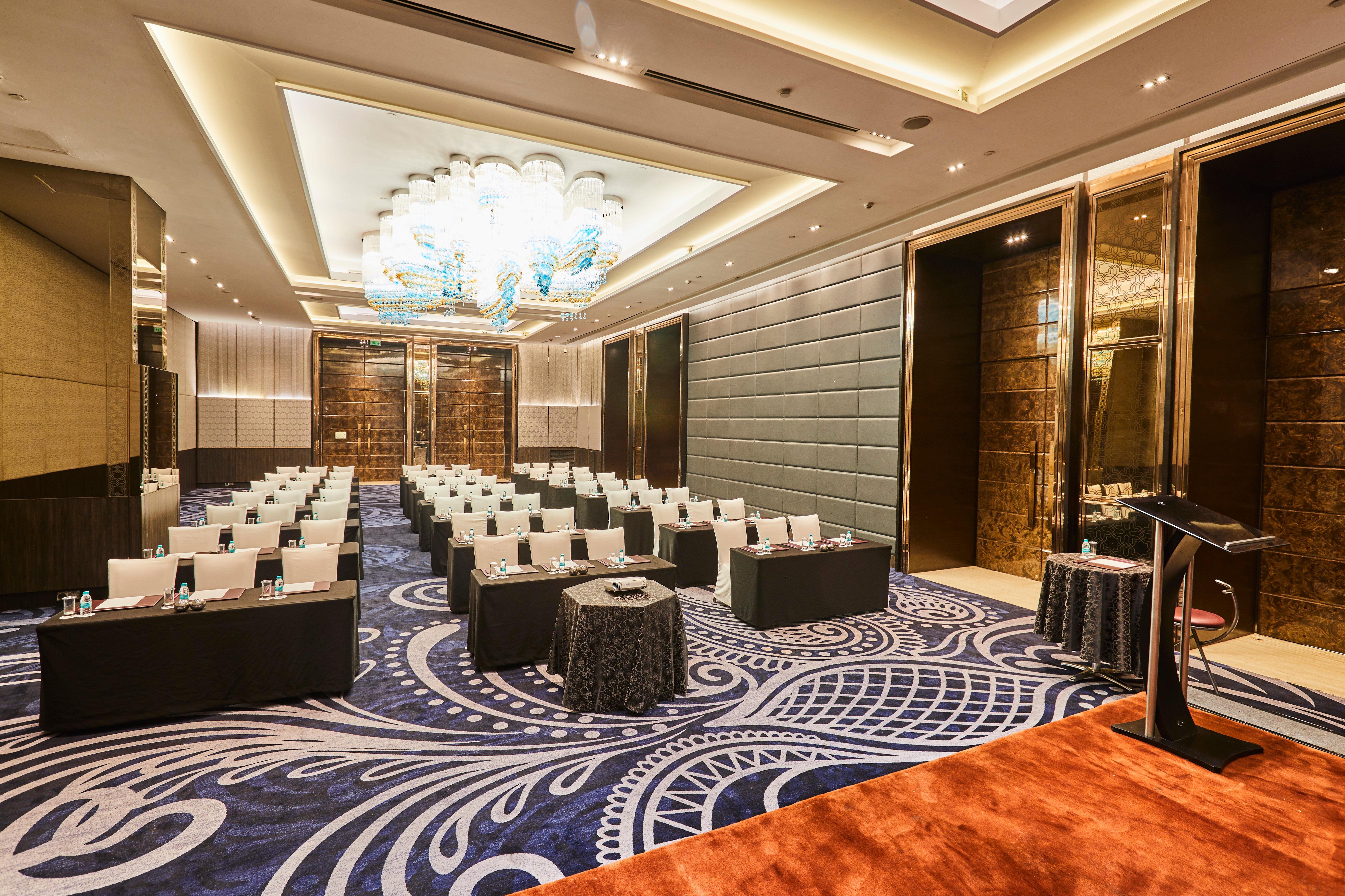 Crowne Plaza New Delhi Rohini By Ihg Hotel Bagian luar foto